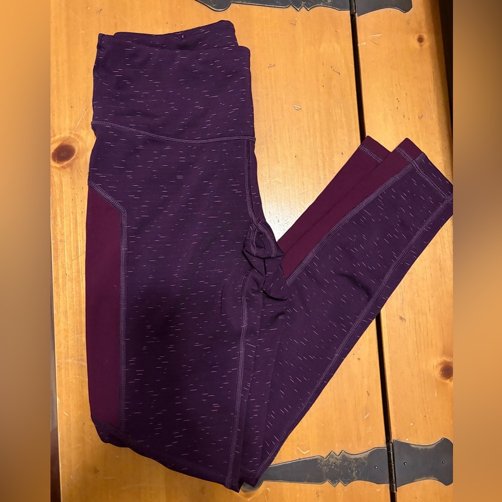 Victoria Secret VSX Sport Leggings - Size XS.